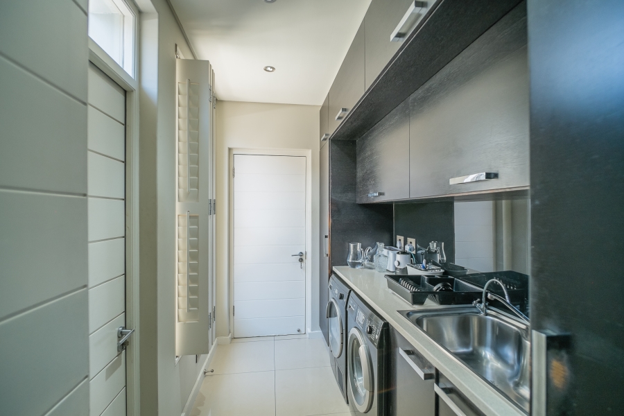 3 Bedroom Property for Sale in Lake Michelle Western Cape